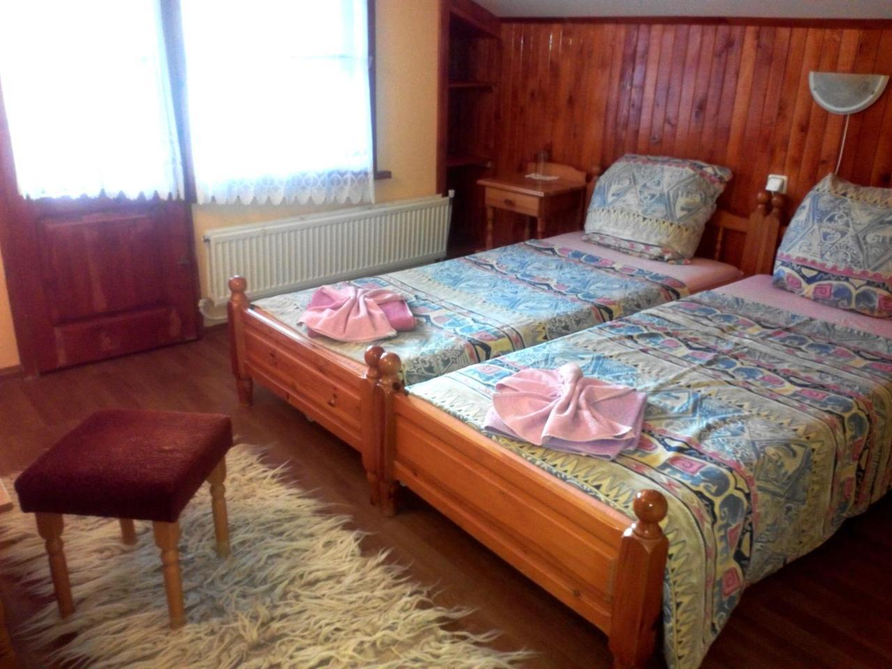Veselata Guest House Dolna Banya Ngoại thất bức ảnh